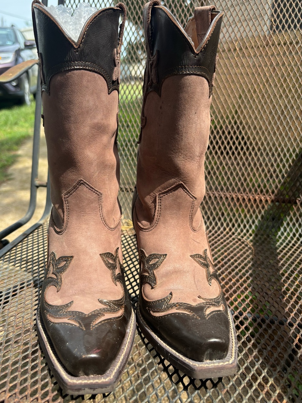 Women's Two-Tone Brown Western Cowboy Boots without shoe box